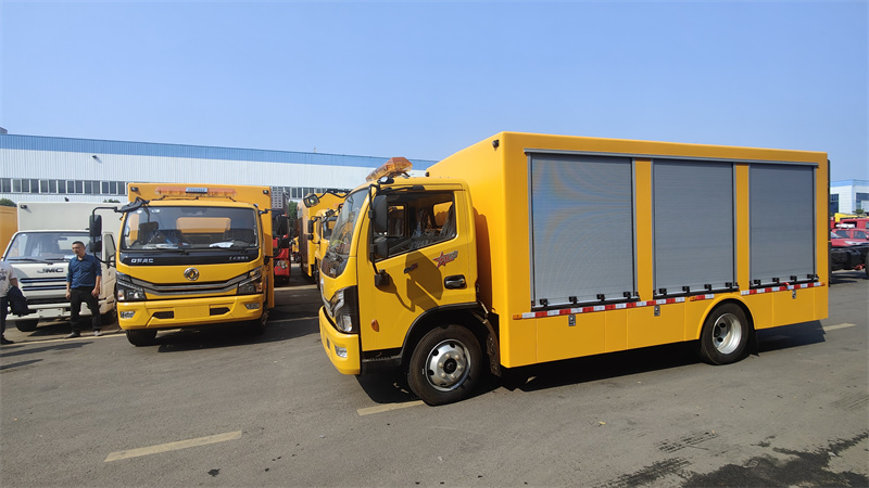 東風(fēng)多利卡2000方搶險(xiǎn)排澇車(chē)排水車(chē)